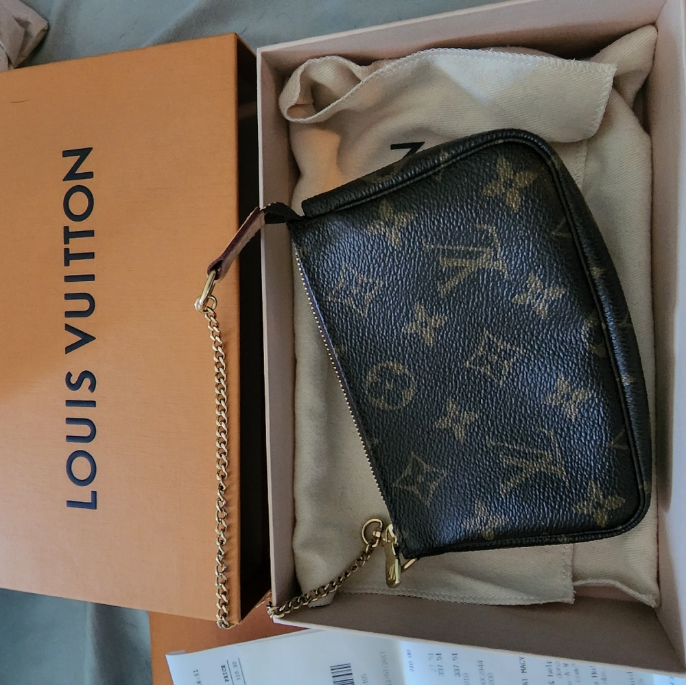 Louis Vuitton mini bag